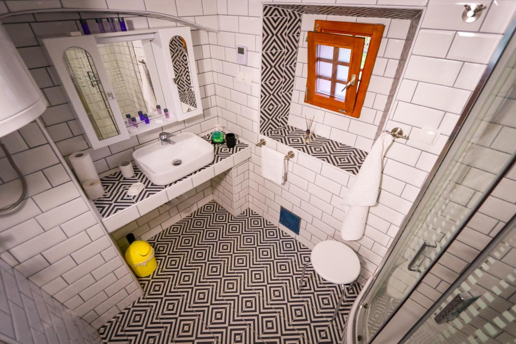 Hostel Strug Makole Екстер'єр фото